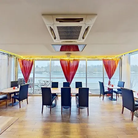 Exigehome-large Houseboat With Rooftop&spa Near Paris-céline Dion * Saint-Cloud
